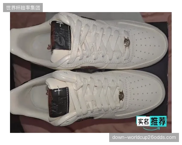 NikeByYou提供的仍是有限的色彩与材质排列组合，这距离真正的“从零创造”仍有遥远距离